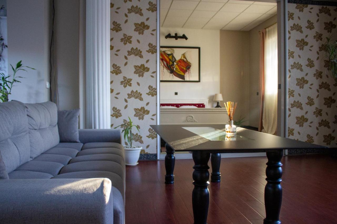 Yox Apartment 1 Oradea Ngoại thất bức ảnh