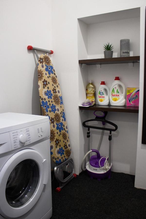 Yox Apartment 1 Oradea Ngoại thất bức ảnh