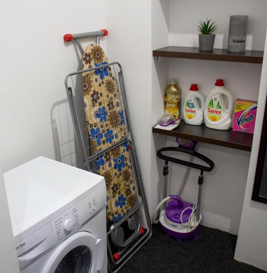 Yox Apartment 1 Oradea Ngoại thất bức ảnh