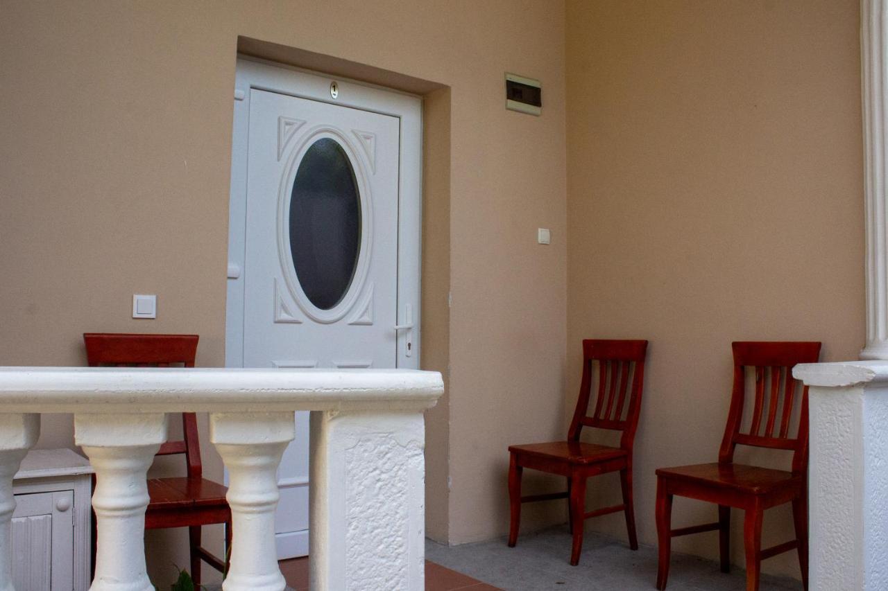 Yox Apartment 1 Oradea Ngoại thất bức ảnh